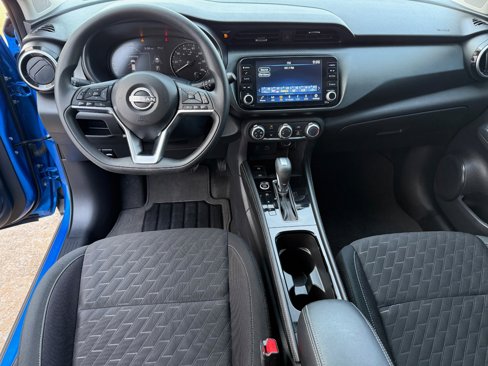 Used 2024 Nissan Kicks SV image 11
