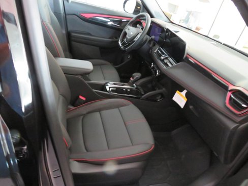 New 2025 Chevrolet TrailBlazer RS w/ Convenience Package image 12