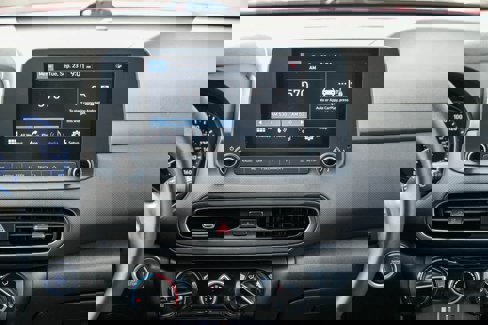 Used 2023 Hyundai Kona SEL image 13