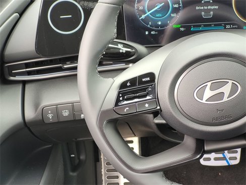 New 2025 Hyundai Elantra SEL image 13