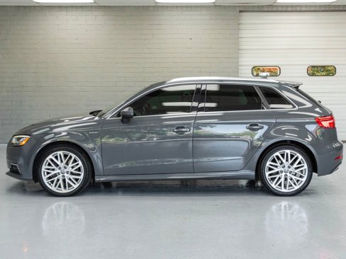 Used 2018 Audi A3 e-tron Premium Plus w/ Technology Package image 4