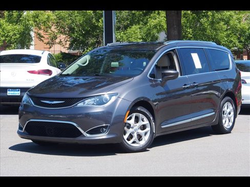 Used 2019 Chrysler Pacifica Touring-L Plus w/ Advanced Safetytec Group image 1