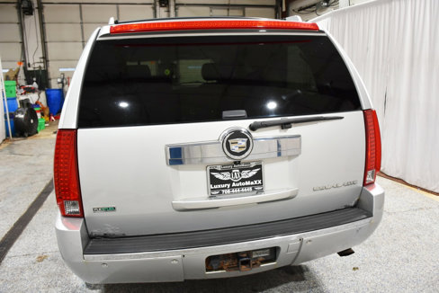 Used 2011 Cadillac Escalade ESV Premium image 13
