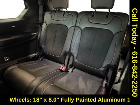 Used 2024 Jeep Grand Cherokee L Altitude image 19