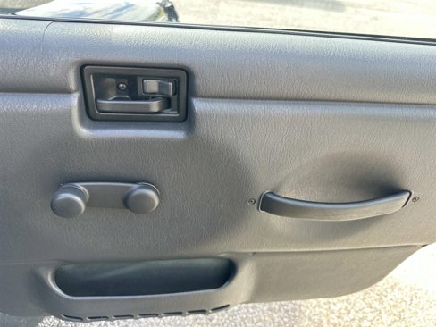Used 2006 Jeep Wrangler SE image 19
