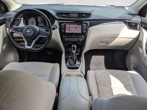 Used 2019 Nissan Rogue Sport SV w/ Technology Package image 16
