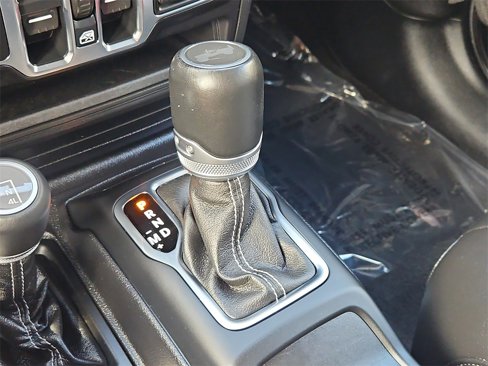 Used 2021 Jeep Wrangler Unlimited Sahara w/ Dual Top Group image 31