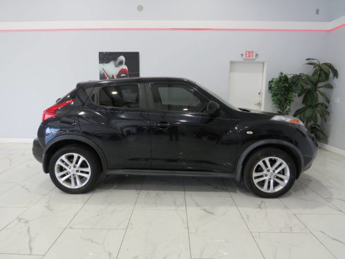 Used 2012 Nissan Juke SV image 3