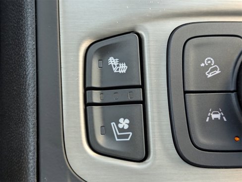 Used 2019 GMC Terrain Denali w/ Advanced Safety Package image 26