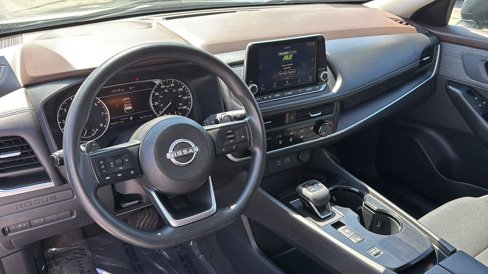 Used 2023 Nissan Rogue S image 18