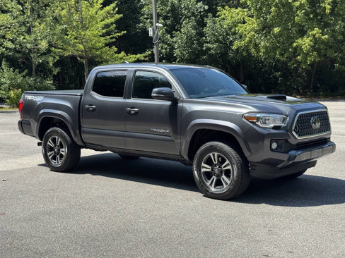 Used 2019 Toyota Tacoma TRD Sport image 4