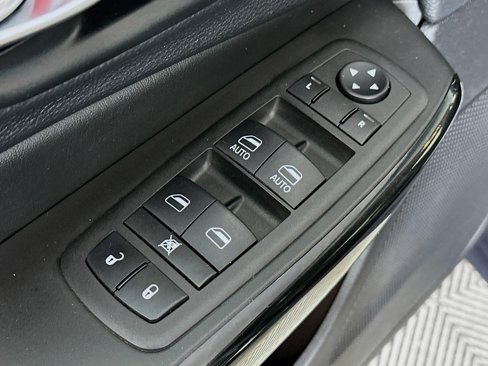 Used 2023 Jeep Cherokee Altitude Lux image 18