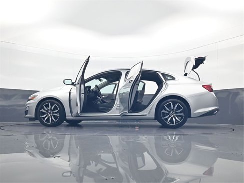 Used 2021 Chevrolet Malibu RS image 34