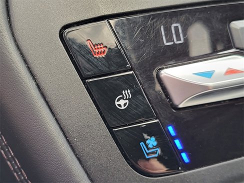 Used 2020 Ford Explorer Platinum image 25