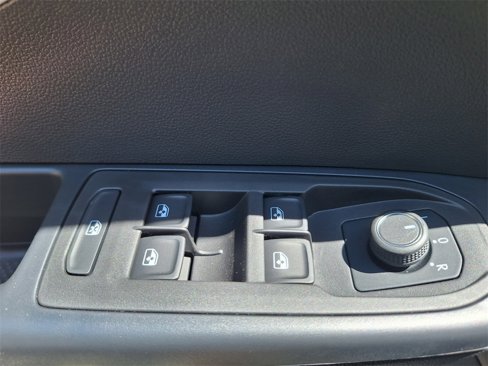 New 2025 Volkswagen Taos S image 19