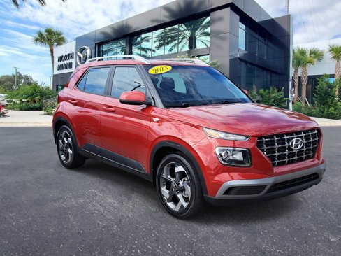 Used 2023 Hyundai Venue SEL w/ Cargo Package image 3