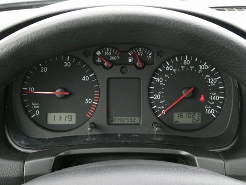 Used 2006 Volkswagen Golf GLS image 5