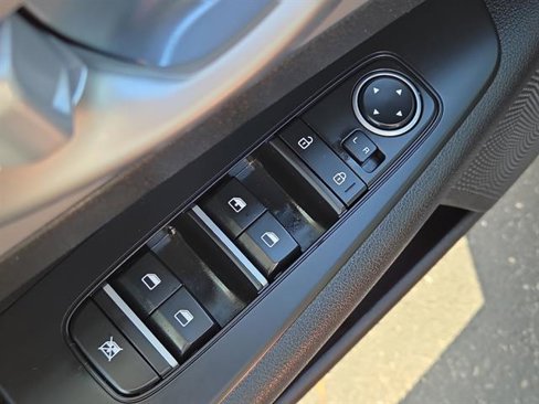 Used 2023 Kia Forte LXS w/ LXS Technology Package image 12