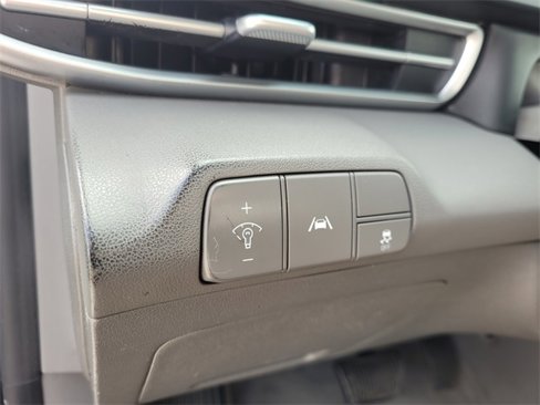 Used 2021 Hyundai Elantra SEL image 20