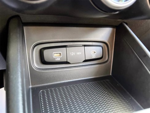 Certified 2023 Hyundai Venue SEL image 19