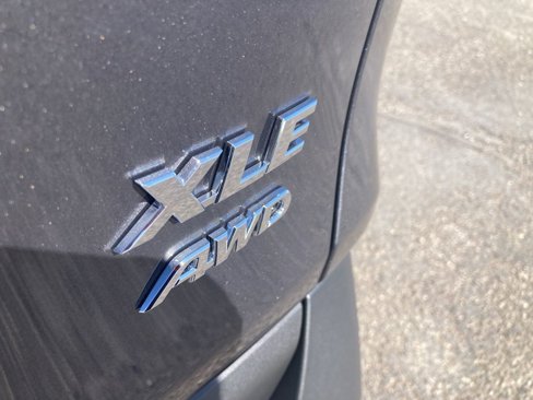 New 2025 Toyota RAV4 XLE image 33