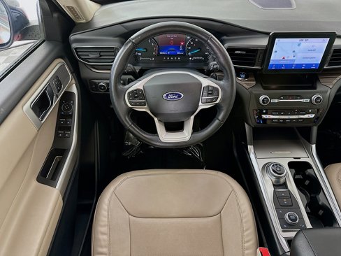 Used 2020 Ford Explorer Limited w/ Class III Trailer Tow Package image 24