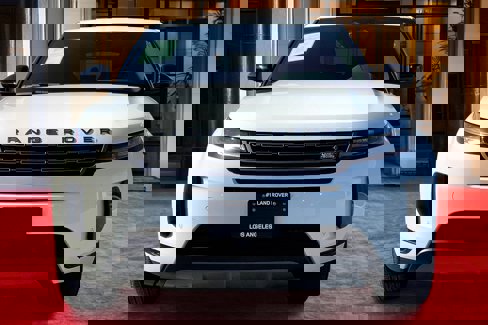 Used 2024 Land Rover Range Rover Evoque S image 2