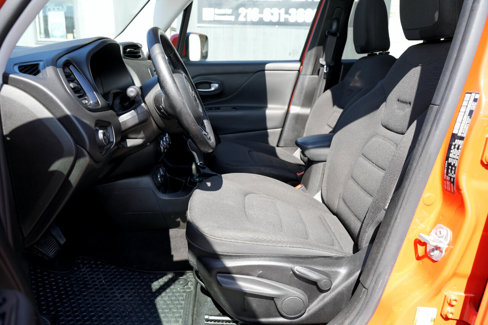 Used 2017 Jeep Renegade Altitude image 17