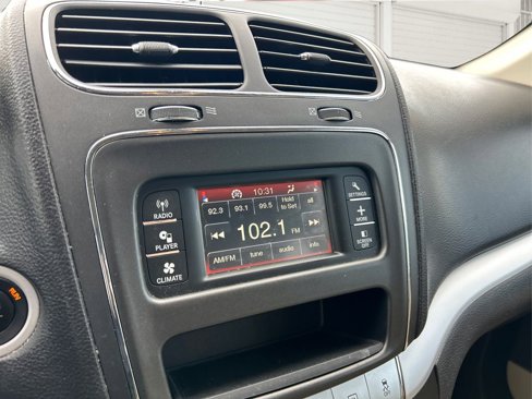 Used 2018 Dodge Journey SE image 12