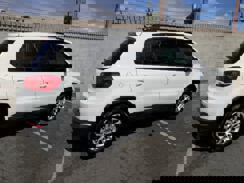 Used 2017 Volkswagen Tiguan S image 8