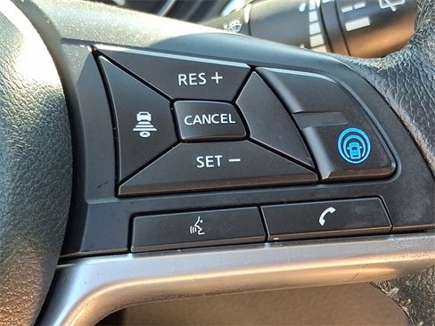 Used 2019 Nissan Rogue SL image 24