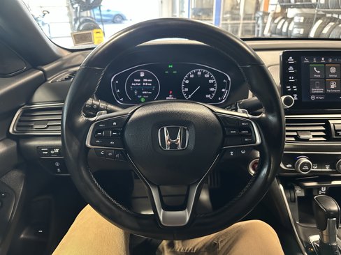 Used 2018 Honda Accord Sport image 8