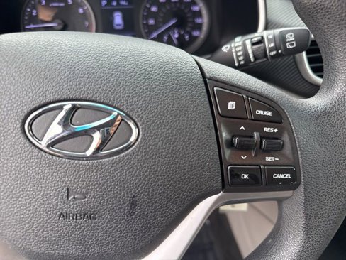 Used 2019 Hyundai Tucson SE image 28