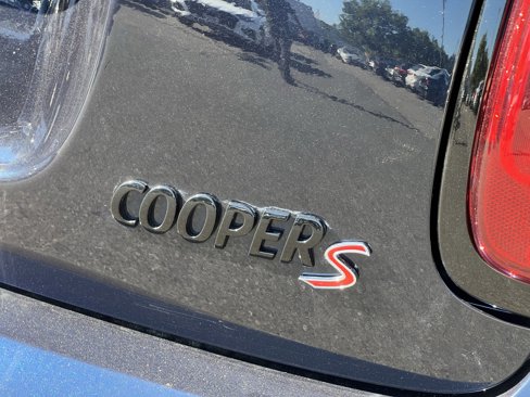 Used 2022 MINI Cooper S w/ Driver Assistance Package image 25