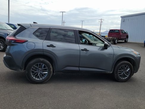 Used 2023 Nissan Rogue S image 6