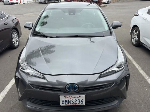 Used 2019 Toyota Prius LE image 1