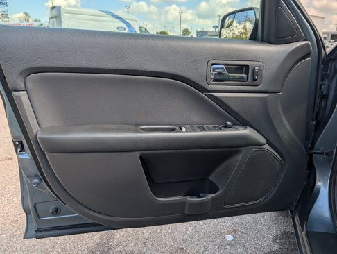Used 2012 Ford Fusion SE image 25