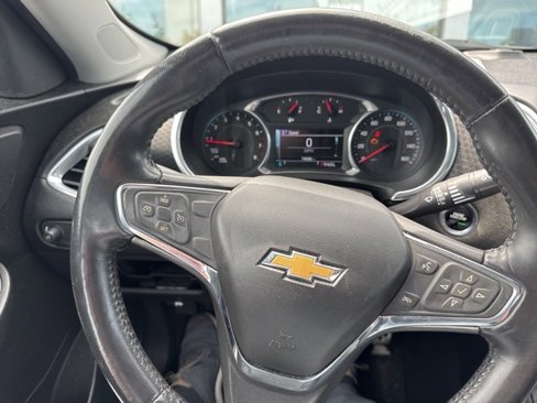 Used 2016 Chevrolet Malibu LT image 8