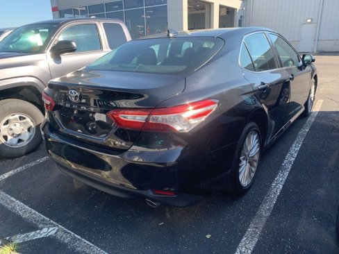 Used 2020 Toyota Camry XLE image 6