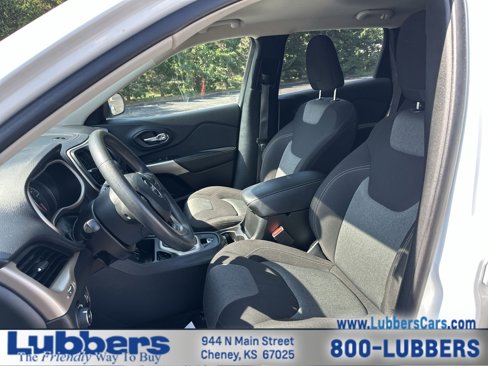 Used 2018 Jeep Cherokee Latitude w/ Mobile Office Group image 10
