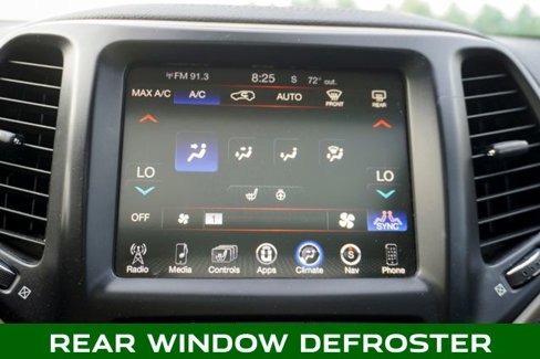 Used 2017 Jeep Cherokee Limited w/ Safetytec Group image 17