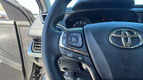 Used 2016 Toyota Avalon Limited image 29