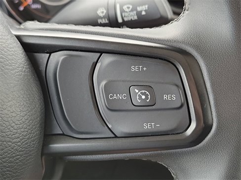 Used 2023 Jeep Gladiator Sport image 43