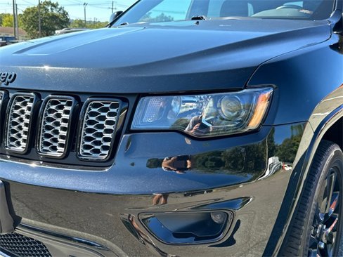 Used 2022 Jeep Grand Cherokee Laredo X image 7