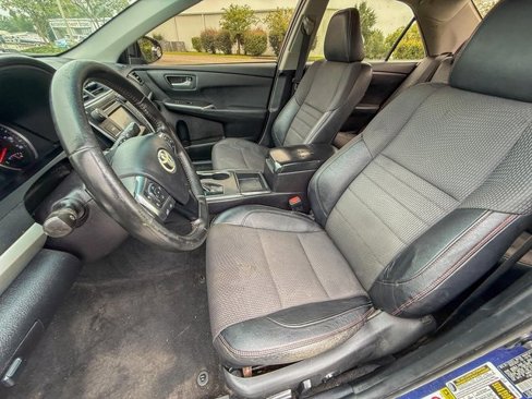 Used 2016 Toyota Camry SE image 14
