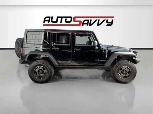 Used 2013 Jeep Wrangler Unlimited Sahara w/ Connectivity Group image 8