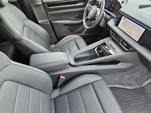 Certified 2024 Porsche Macan 4 Electric image 20