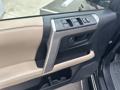 Used 2011 Toyota 4Runner SR5 image 9
