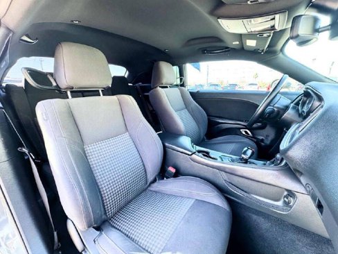 Used 2019 Dodge Challenger SXT image 14