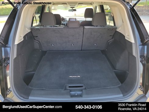 Used 2023 Nissan Rogue SV image 10